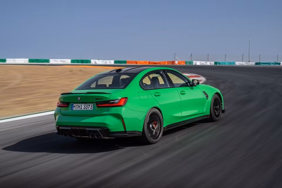 bmw m3 cs moi duoc tinh chinh thiet ke va hieu nang hinh 2