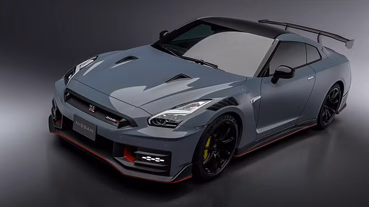 nissan bo sung them phien ban dac biet cho dong xe gt r hinh 2