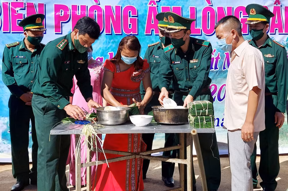 banh chung xanh tham tinh quan dan bien gioi hinh 3