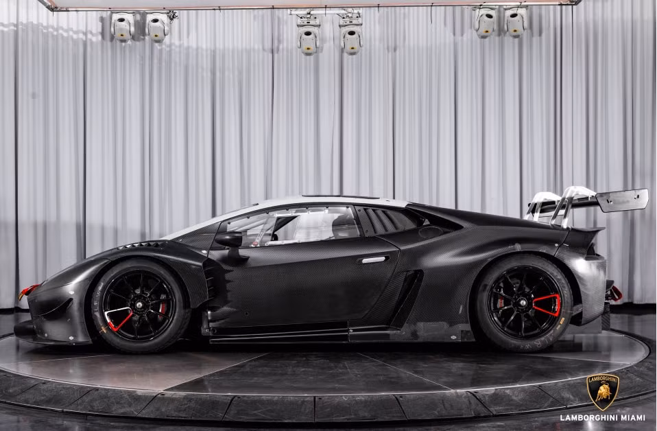 chiec lamborghini hang hiem duoc rao ban hinh 3