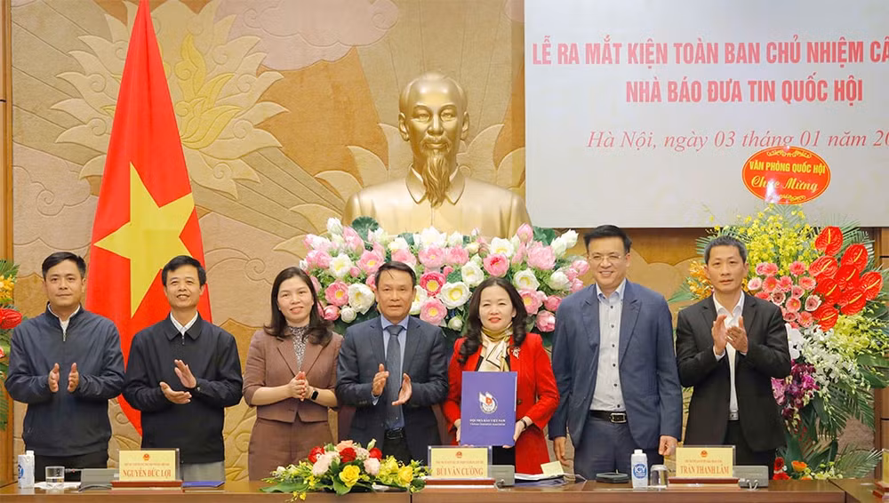 cau lac bo nha bao diem tua tinh than cua cho moi hoi vien hinh 3