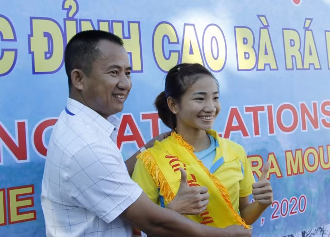 Nguyễn Thị Oanh về nhất hệ đội tuyển nữ.