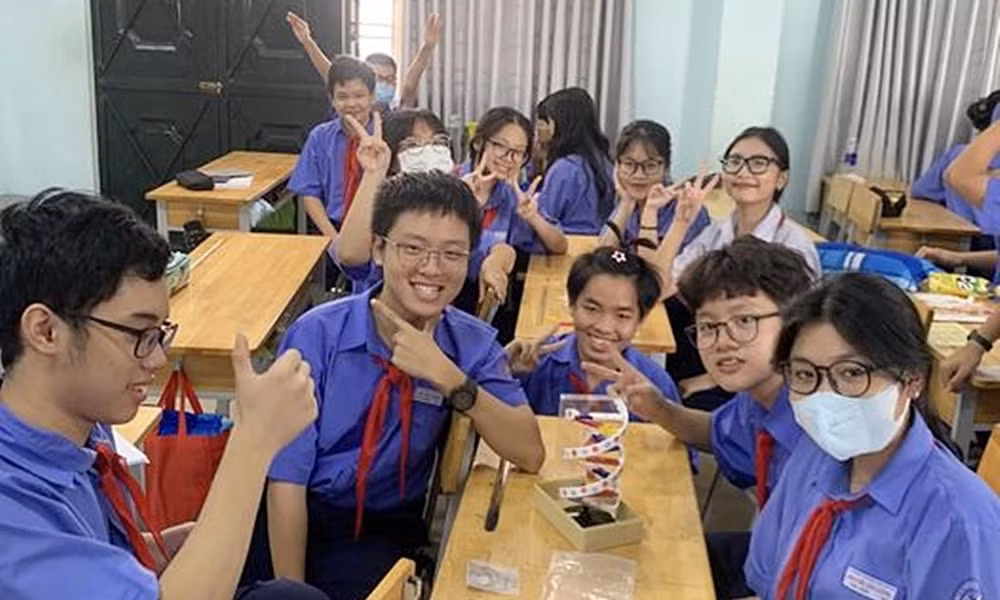 nghi cho hoc tro thay co mong thay hoa bang nhung tam the bhyt nghia tinh hinh 2