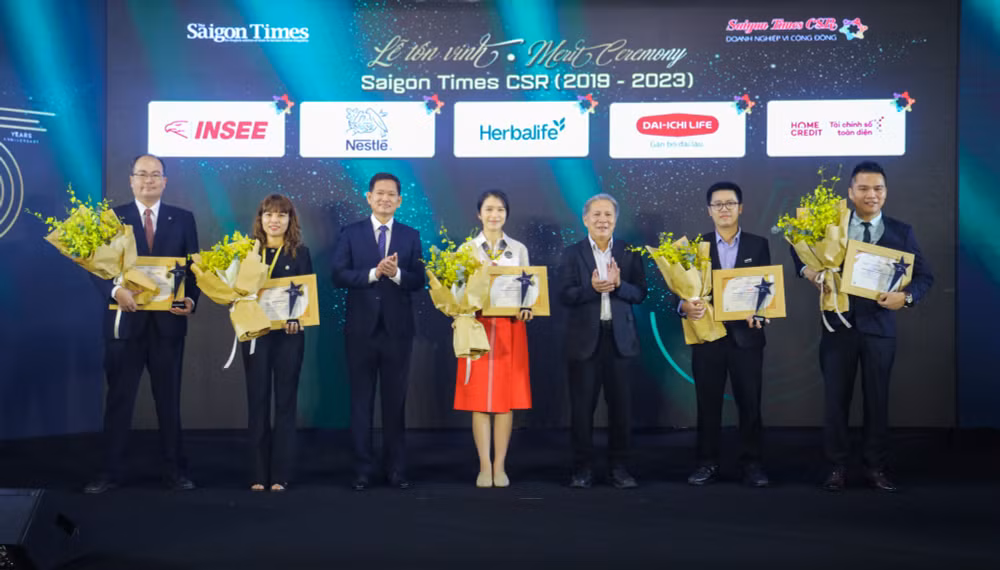 saigon times csr 2023 vinh danh home credit viet nam la doanh nghiep vi cong dong hinh 3