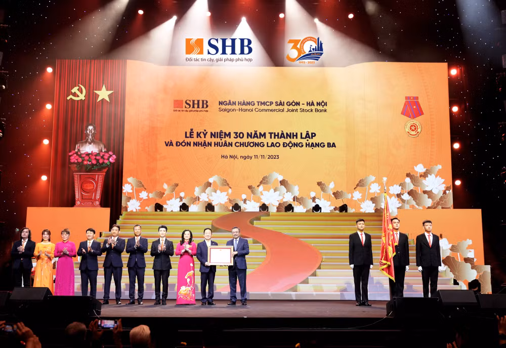 shb nhan huan chuong lao dong hang ba nhan ky niem 30 nam thanh lap hinh 1