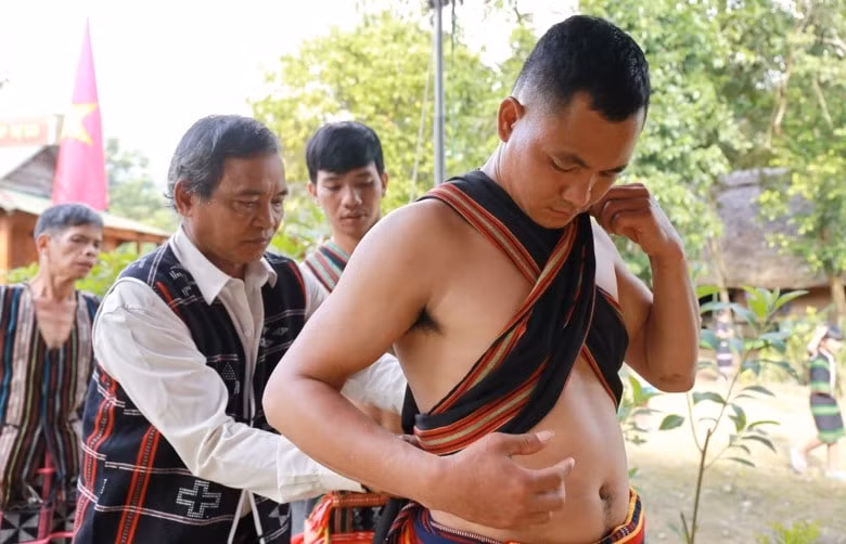 dong bao dan toc thieu so tinh quang nam vui hoi ket doan hinh 2