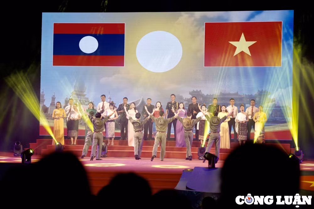 giao luu nghe thuat viet nam lao nghia tinh sat son doi doi ben vung hinh 3