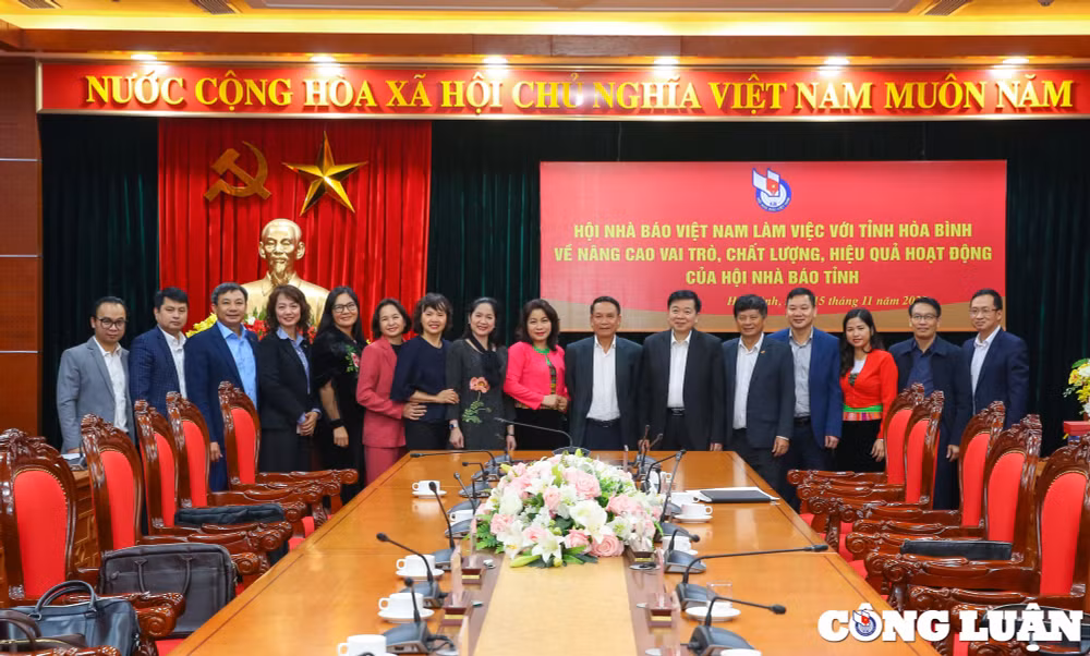 chuc nang tuyen truyen cua bao chi la rat quan trong hinh 10