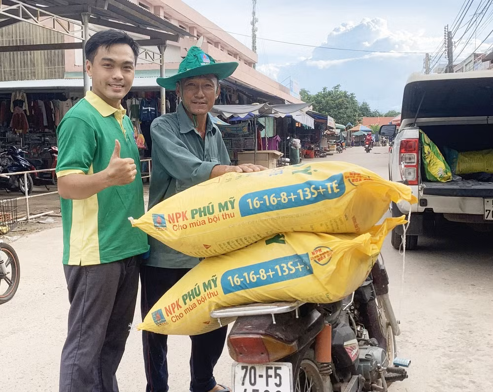 chuyen kinh doanh npk phu my tan tam voi ruong vuon ba con nong dan hinh 2