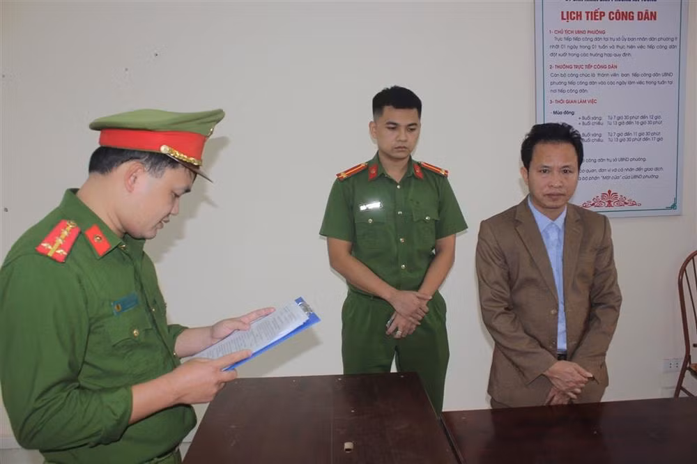giam doc cong ty tnhh mtv khanh viet chi dao lam gia ho so dau gia mo khoang san hinh 1