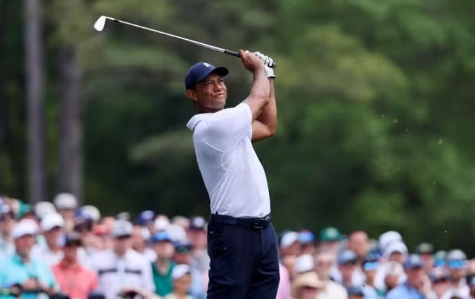 tiger woods bi roi khoi top 1300 the gioi hinh 1
