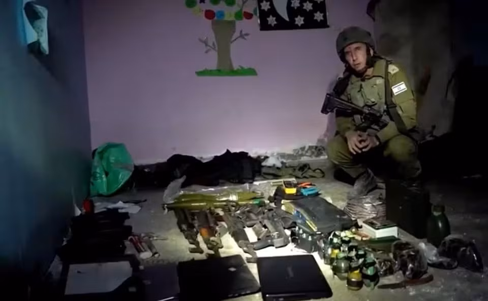 israel noi tim thay kho vu khi va dau hieu cua cac con tin o benh vien gaza hinh 1