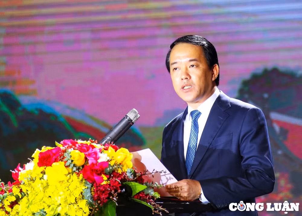 dac sac chuong trinh nghe thuat linh thieng dinh chem dong chay tinh hoa hinh 1