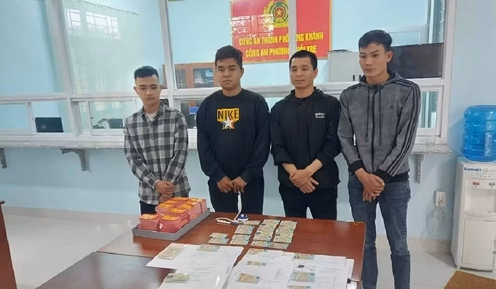 bat nhom tin dung den chuyen hoat dong cho vay nang lai hinh 1