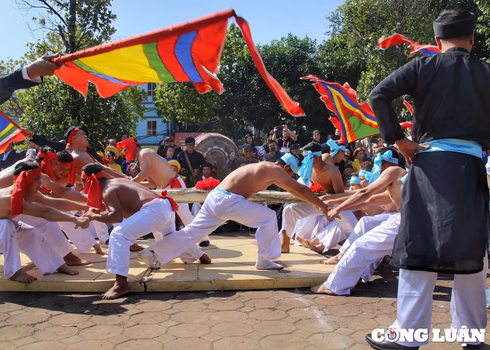 trinh dien nghi le va tro choi keo co viet nam han quoc hinh 2
