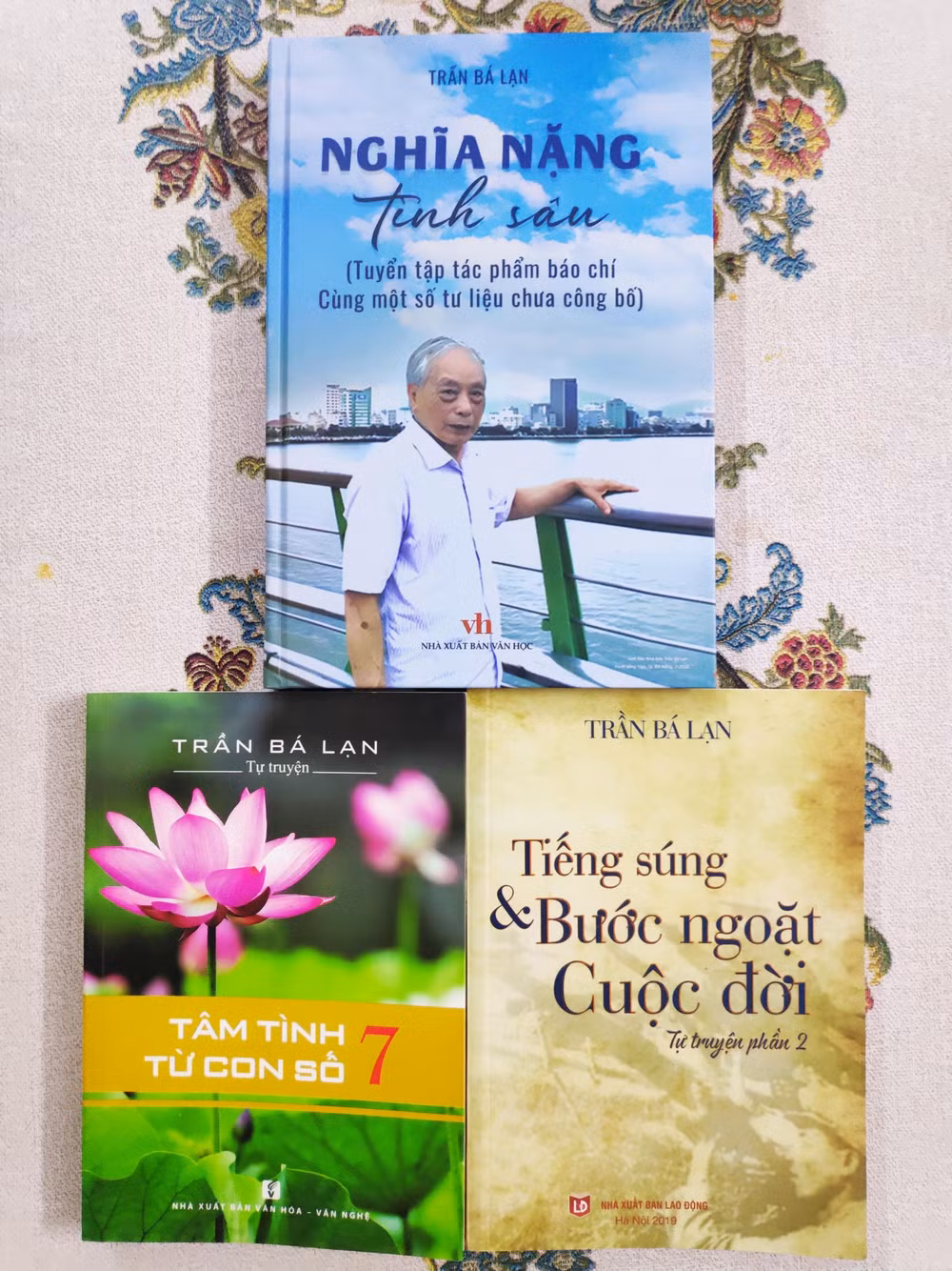 nha giao nha bao tran ba lan ba cuon sach mot cuoc doi hinh 1