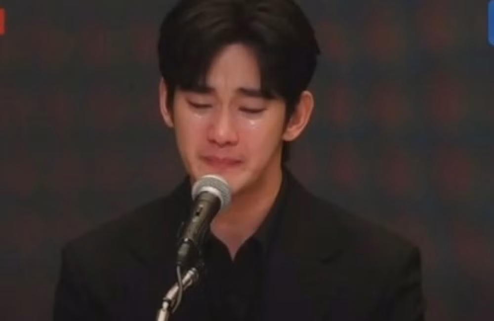 them bang chung moi ve moi quan he giua kim soo hyun va kim sae ron hinh 1