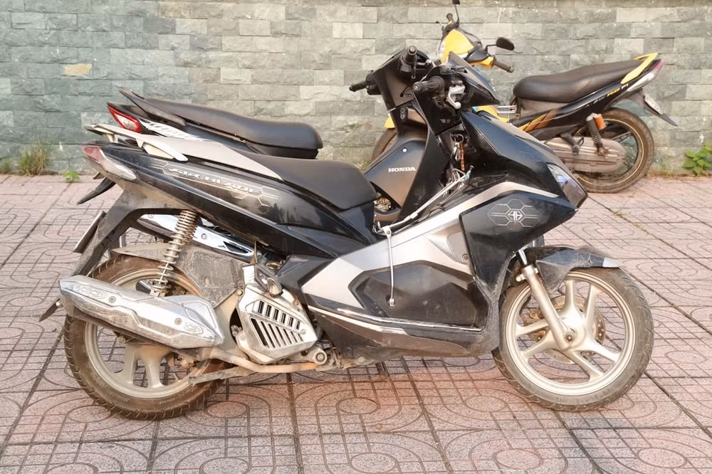 nghe an bat nhom doi tuong dung hung khi gay an roi tron vao nam hinh 2