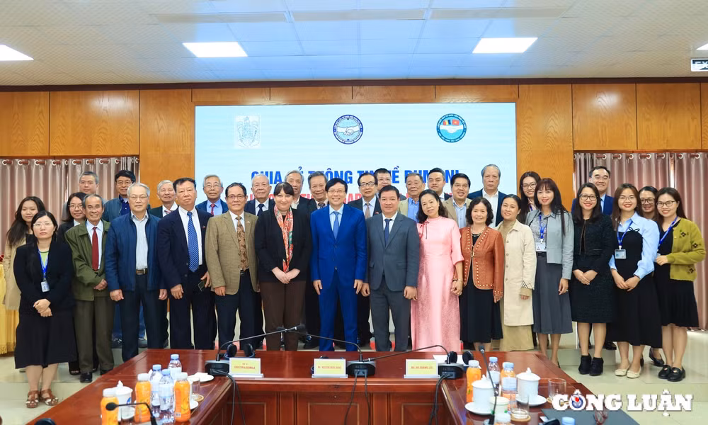 thuc day quan he huu nghi toan dien viet nam rumania hinh 10