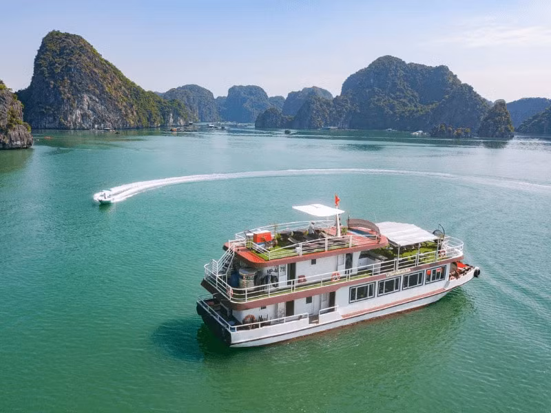 mo thong tuyen tu vinh ha long sang vinh lan ha quang ninh ky vong thu hut them nua trieu du khach hinh 1
