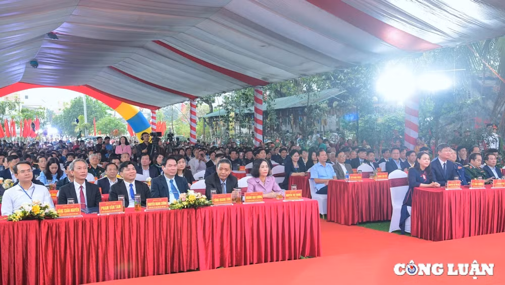 huyen gia vien ninh binh khai mac le hoi den thanh nguyen va don nhan danh hieu di san van hoa phi vat the quoc gia hinh 1