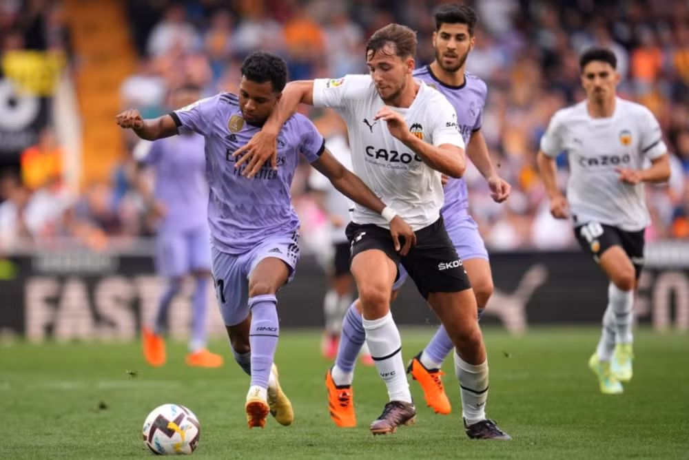 nhan dinh real madrid vs valencia 21h15 ngay 5 4 tai la liga hinh 1