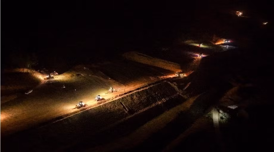 gan 2000 lao dong ngay dem no luc thong tuyen phan doan dau cao toc bac nam hinh 9