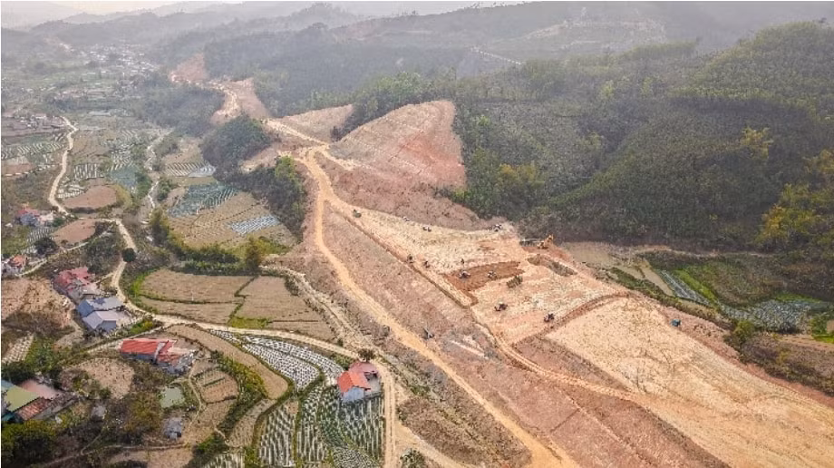 gan 2000 lao dong ngay dem no luc thong tuyen phan doan dau cao toc bac nam hinh 2