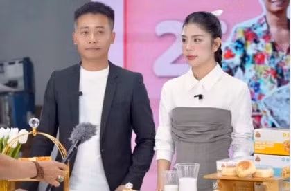 san xuat hang gia lua doi khach hang quang linh vlogs va hang du muc doi dien voi muc an nao hinh 1