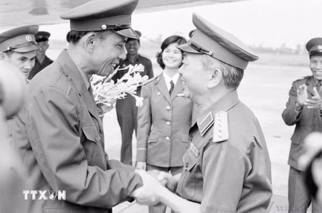 co chu tich khamtay siphandone ngon hai dang soi duong cho tinh huu nghi vi dai doan ket dac biet viet nam lao hinh 2