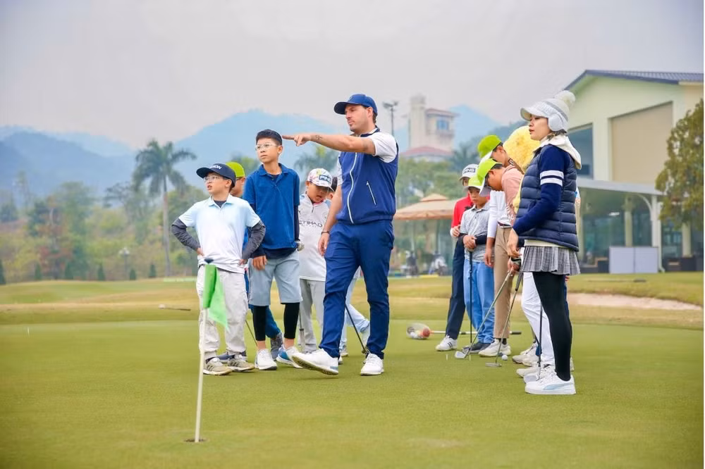 giam doc dao tao hv golf jack nicklaus toi mong duoc thay nhieu golfer tre viet nam thi dau tren dau truong quoc te hinh 2
