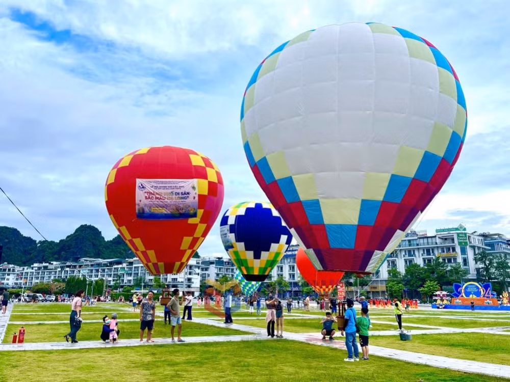 ngam toan canh vinh ha long bang khinh khi cau hinh 1