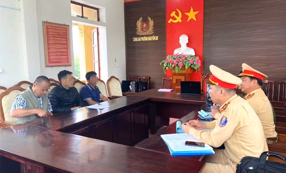 xu phat 2 tai xe trong vu xo xat giao thong tai tp ha tinh hinh 1
