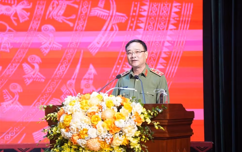 bo cong an trao 131 ty dong ho tro xoa nha tam nha dot nat tinh cao bang hinh 1