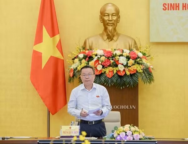 Phó Chủ tịch Quốc hội Phùng Quốc Hiển đặt vấn đề, chúng ta 