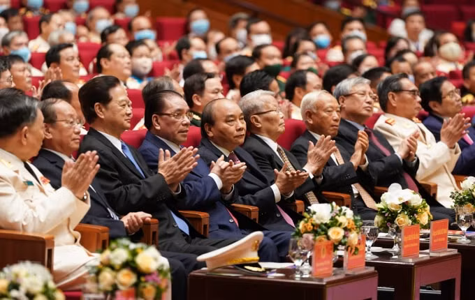 Các đồng chí lãnh đạo, nguyên lãnh đạo Đảng, Nhà nước và các đại biểu dự Lễ kỷ niệm. (Ảnh BCA)