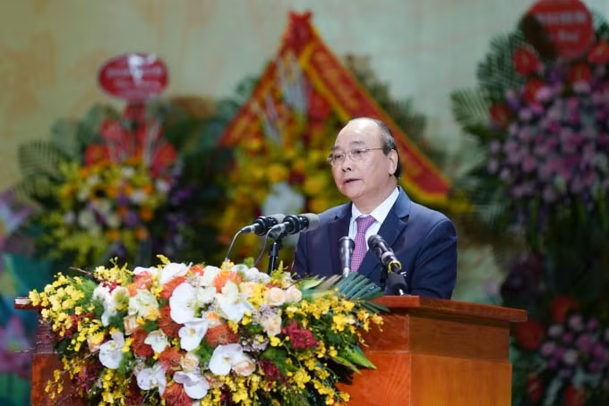 Thay mặt lãnh đạo Đảng, Nhà nước, Thủ tướng Nguyễn Xuân Phúc phát biểu tại Lễ kỷ niệm. (Ảnh BCA)