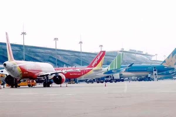 Bộ GTVT không dừng các chuyến bay thường lệ quốc tế mà chỉ chưa cho chở khách nhập cảnh vào Việt Nam do các khu cách ly tập trung ở Việt Nam hạn chế