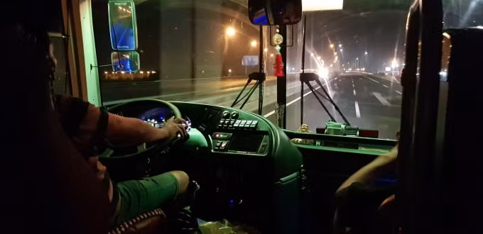 Giảm thời gian làm việc liên tục đối với lái xe đường dài. Ảnh minh họa