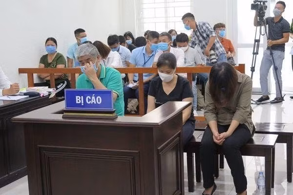 Các bị cáo tại phiên tòa