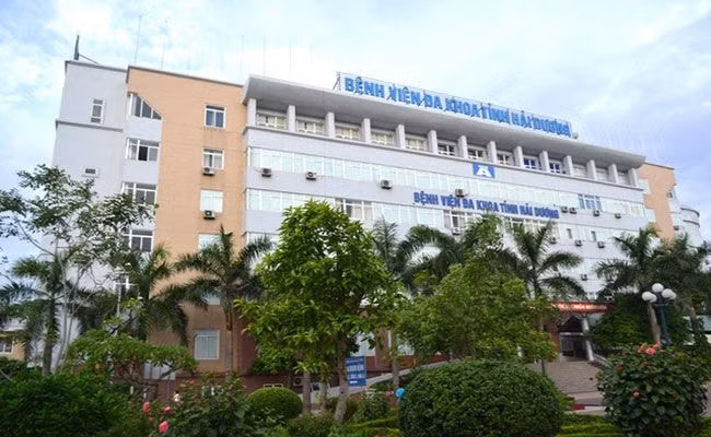 Nhân viên y tế bệnh viện Đa khoa Hải Dương có nguy cơ lây nhiễm COVID-19. Ảnh: TL.