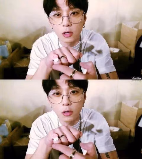 Yong Junhyung (B2ST)
