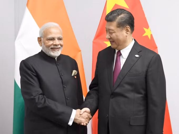 Thủ tướng Narendra Modi trong một cuộc gặp với Chủ tịch Trung Quốc Tập Cận Bình - Ảnh: IANS