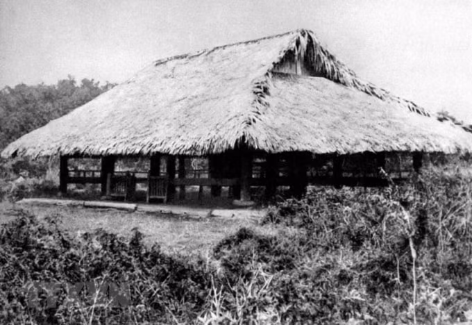 Ngày 16/8/1945, Đại hội Quốc dân họp tại Tân Trào thông qua “Lệnh tổng khởi nghĩa”.