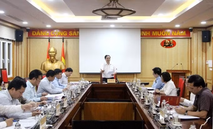 Đồng chí Phạm Minh Chính, Ủy viên Bộ Chính trị, Bí thư Trung ương Đảng, Trưởng Ban Tổ chức Trung ương, phát biểu kết luận về công tác chuẩn bị Đại hội Đảng bộ tỉnh Quảng Ninh XV. Ảnh: Thu Chung.