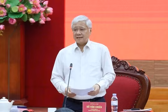 Ủy viên Bộ Chính trị, Phó Chủ tịch Thường trực Quốc hội Đỗ Văn Chiến phát biểu tại Hội nghị. Ảnh: Thu Hà