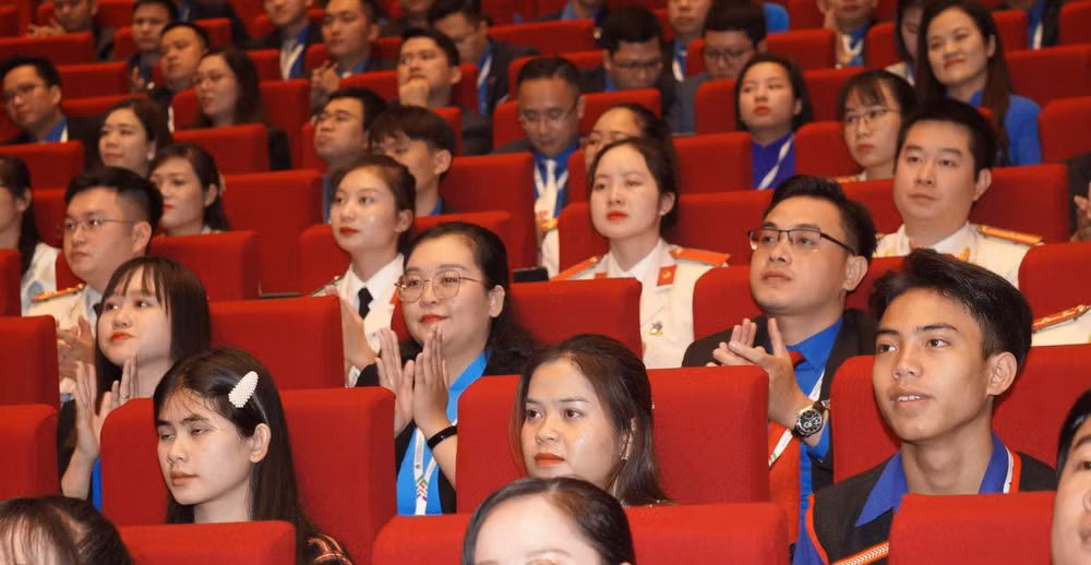 dai hoi doan toan quoc lan thu xii xac dinh 3 nhiem vu dot pha 10 chuong trinh de an trong diem hinh 3