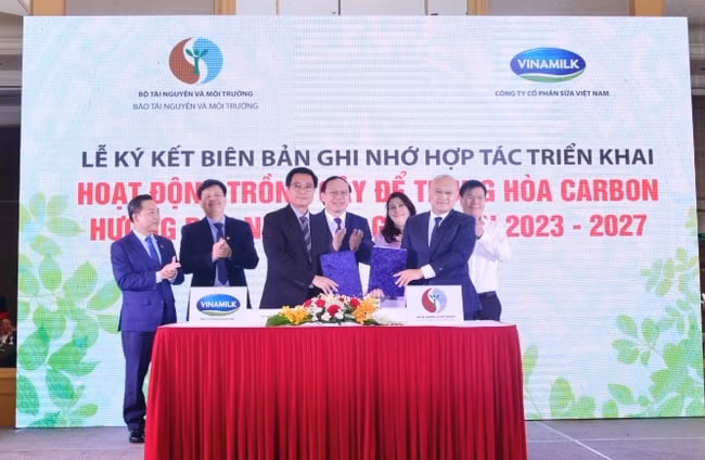 vinamilk doanh nghiep thuc hien tot mo hinh kinh te tuan hoan ung pho voi bien doi khi hau hinh 5