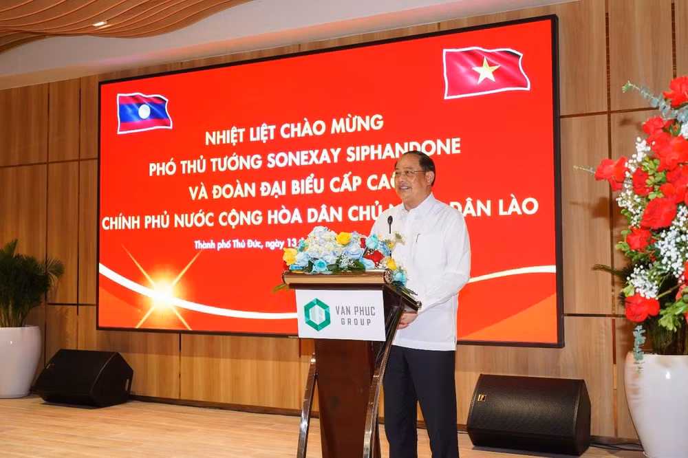 pho thu tuong lao cung lanh dao ubnd tphcm tham va lam viec tai van phuc city hinh 1