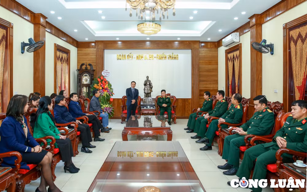 hoi nha bao viet nam tham chuc mung su doan 312 nhan ky niem 78 nam thanh lap qdndvn hinh 1